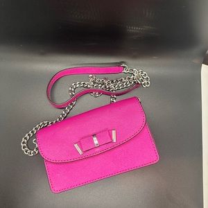 Michael Kors Kinsley Medium Flap Shoulder
Crossbody Bag in Blossom Multi Leather